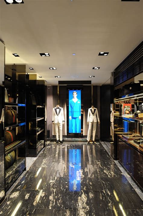 Visit our Flagship Store in Milan from home with the virtual tour .